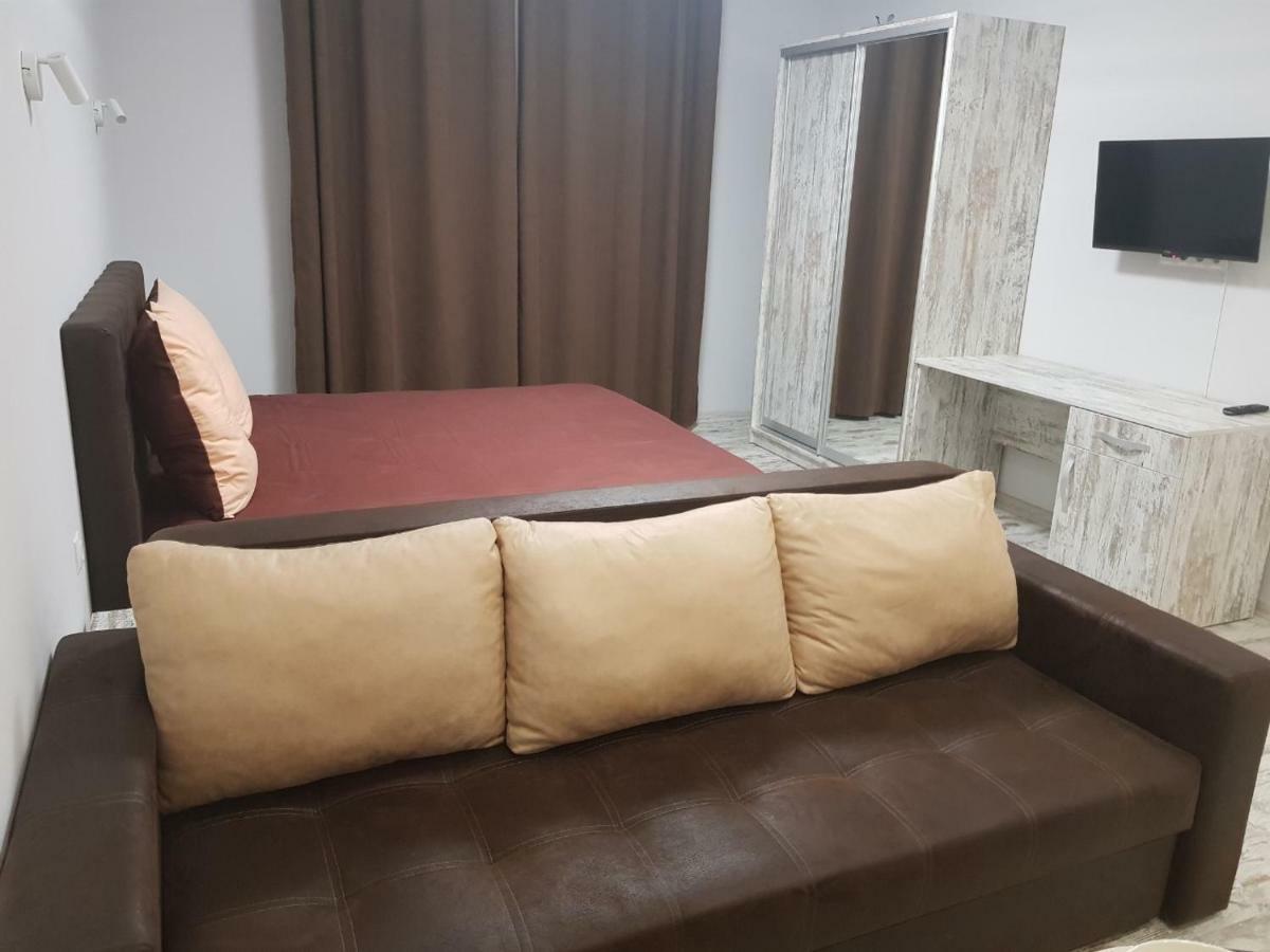 Silver Star Apartment 40M Uzhhorod Exterior photo